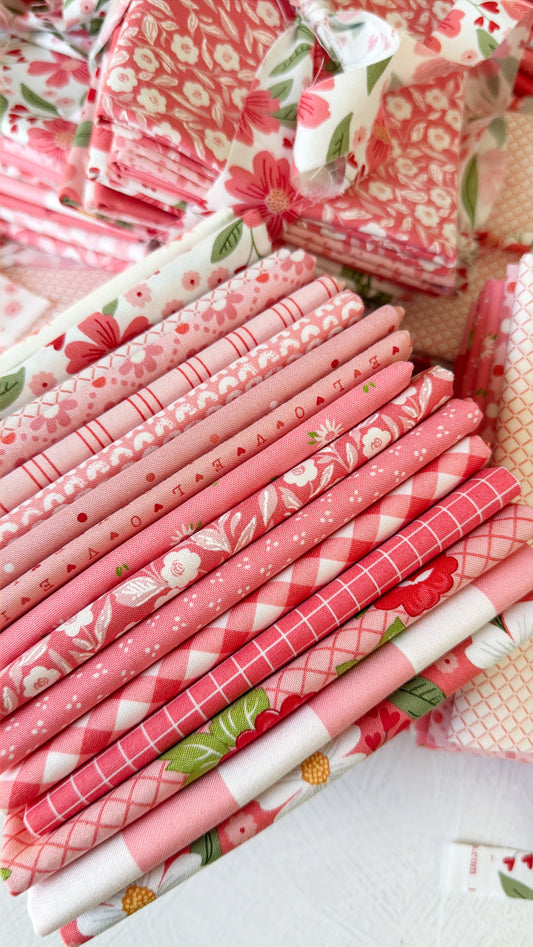 Sugar Rush Fat Quarter Bundle 16 pieces