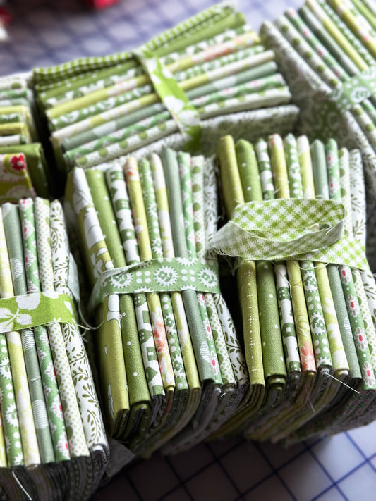 Greens Variety Fat Quarter Bundle