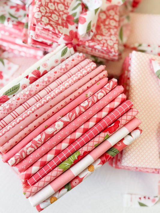 Sugar Rush Fat Quarter Bundle 16 pieces