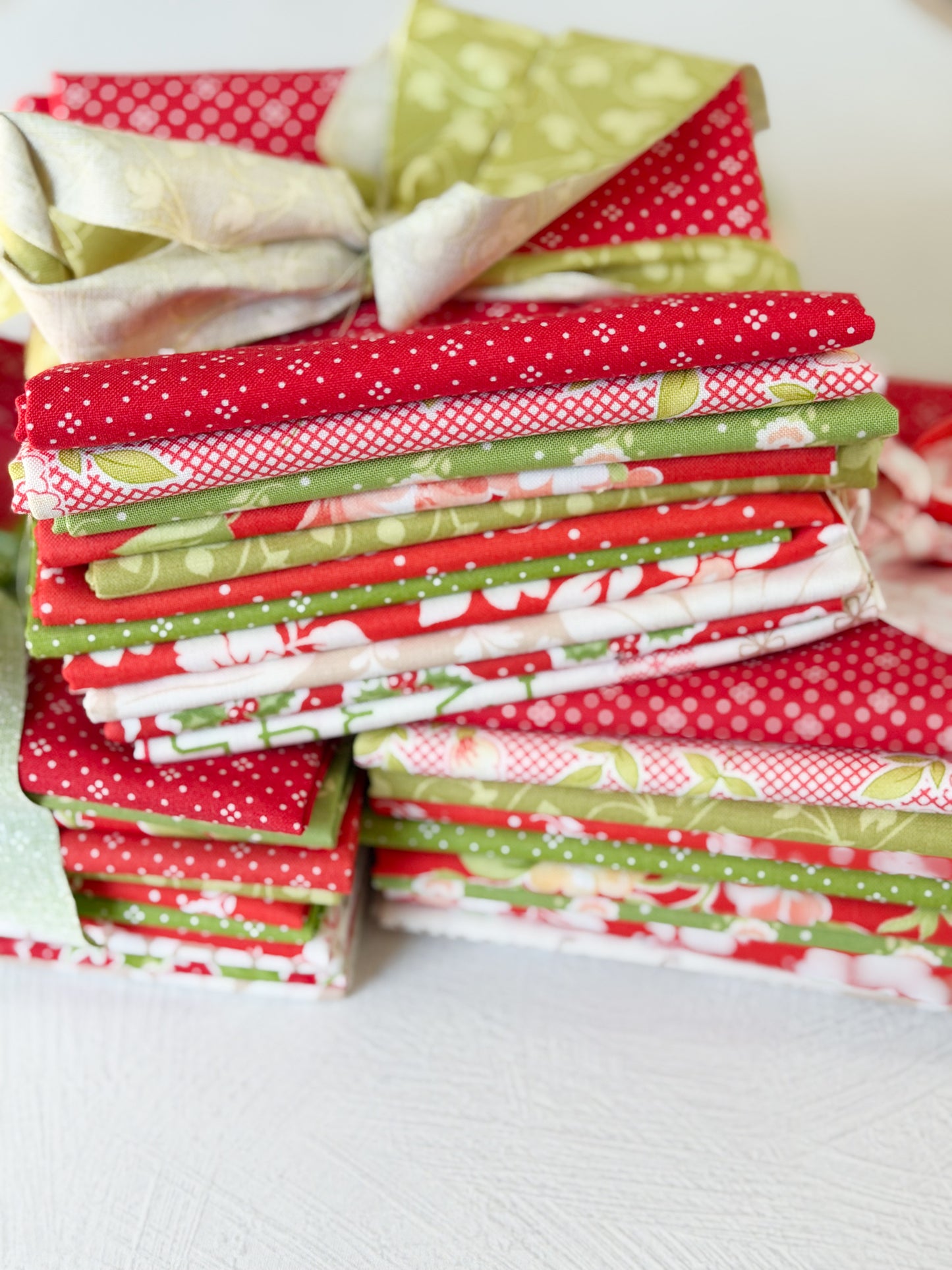 Fig Tree and Co Red and Green Bundle 11 pieces